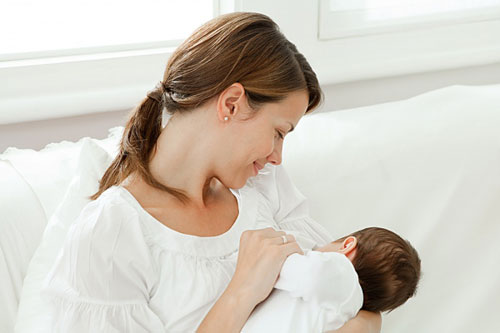 nuôi con bằng sữa mẹ