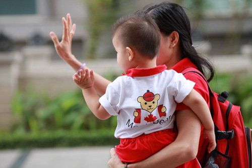 Bí quyết giúp mẹ chuẩn bị tốt khi cho con đi nhà trẻ