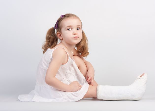 Cách xử trí nhanh khi trẻ bị bong gân
